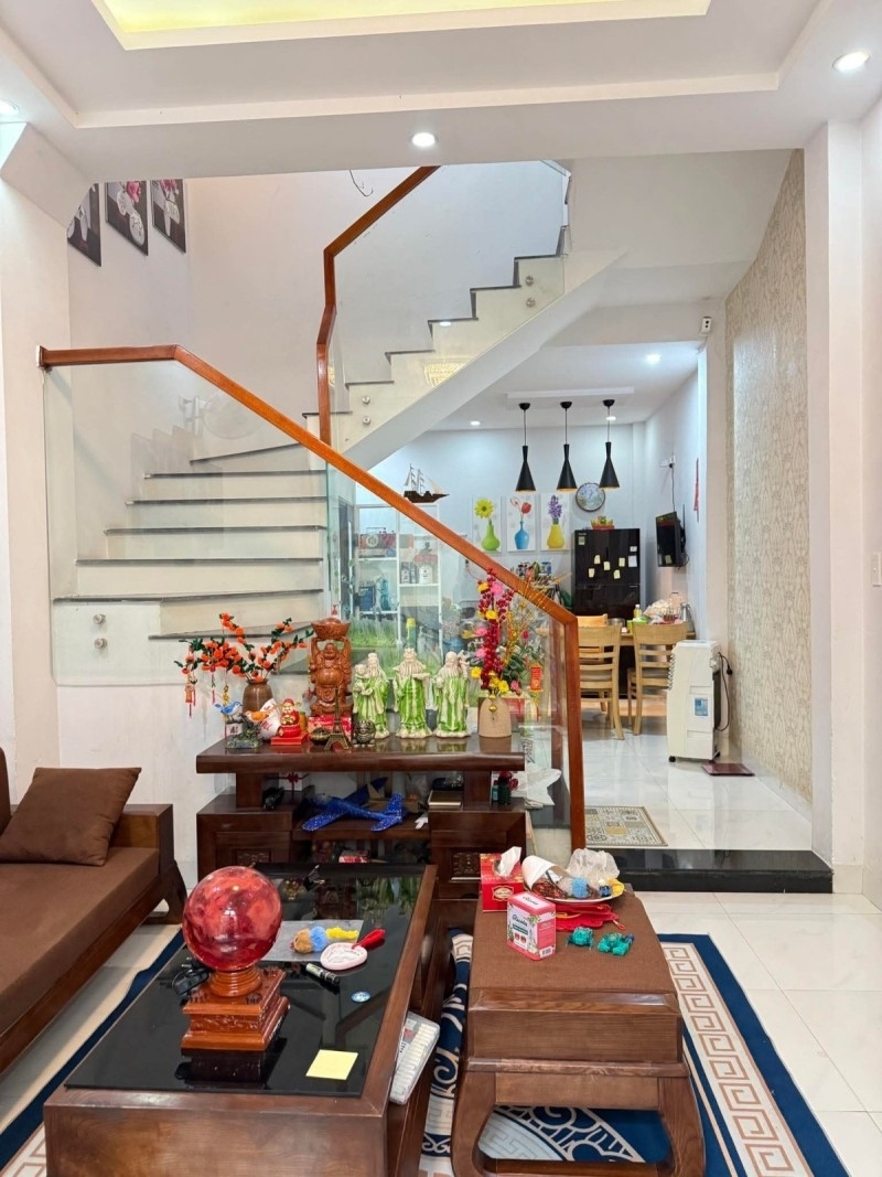 ♣ 50m ra MT Phạm Nhữ Tăng 43m2 3 tầng nhỉnh 4 tỷ