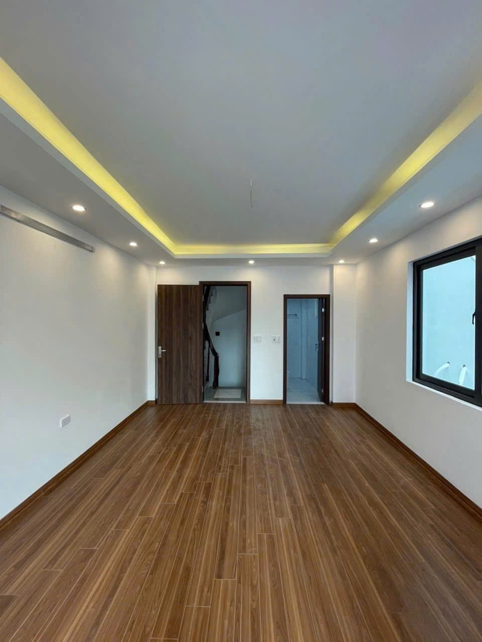 Cho gia đình thuê lâu dài giá rẻ nhà Nguyễn An Ninh 50m 4 tầng mặt tiền 3.5m 15.2 tr/th Hai Bà