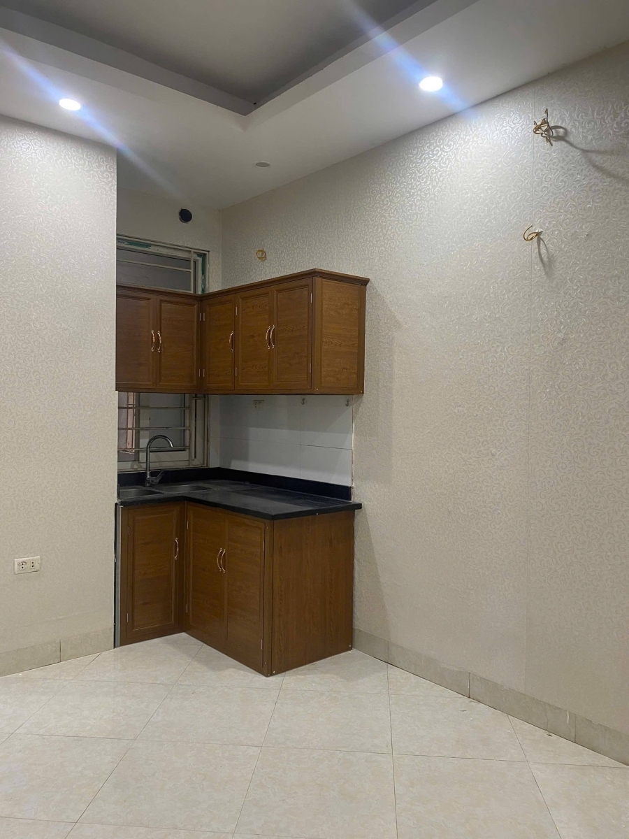 Cho thuê căn ccmn 30m² - Khương Đình 01ngủ - 01vs - khách bếp - 5.5tr