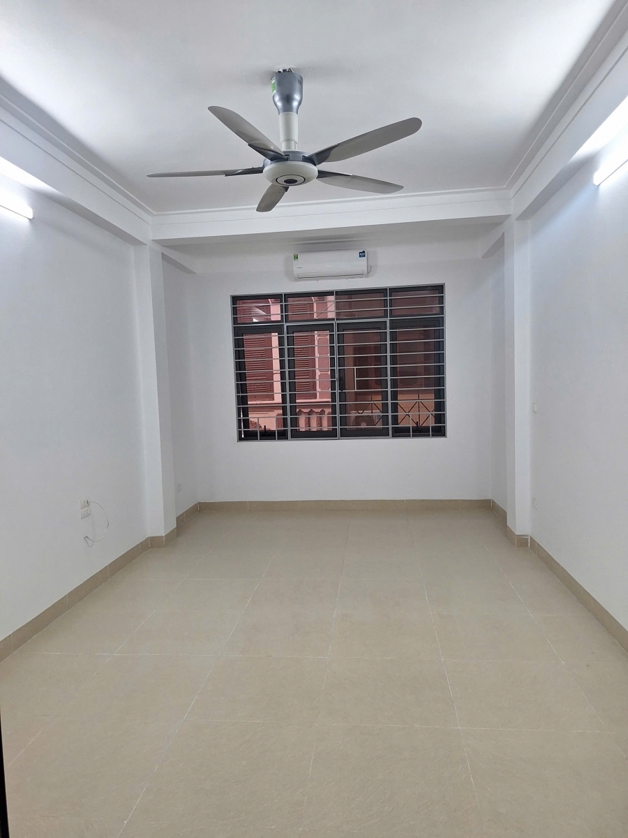 Cho Thuê Nguyên Tầng 3 Dt: 25m2 Giá Tốt Gần Bến Xe Giáp Bát Ga Giáp Bát- Hoàng Mai