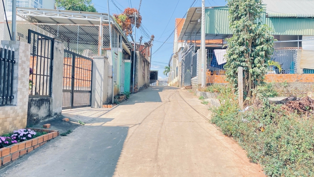 Đất hẻm liên hiệp cũ, trung tâm đức trọng, lâm đồng