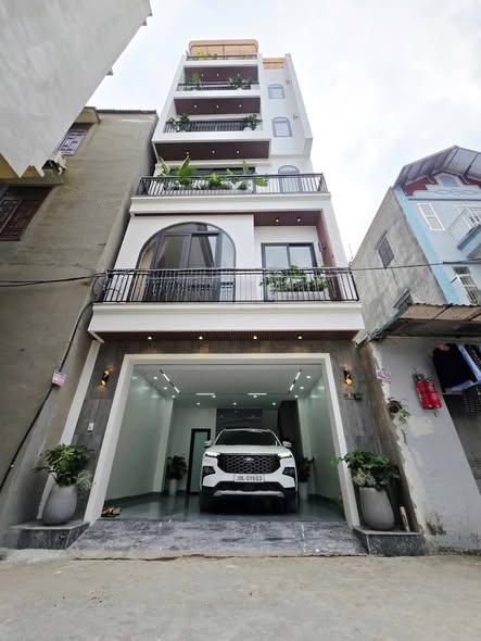 Khu VIP bán nhà Đội Cấn – Ngọc Hà ô tô vào nhà 7 tầng thang máy 65m chỉ 23.5 tỷ