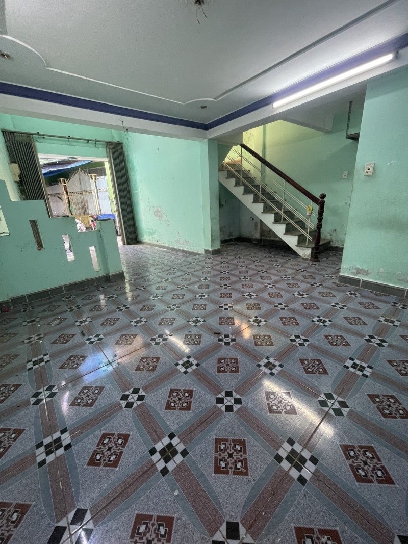 ♣  Lô góc kiệt thẳng thông 50m ra MT Lê Duẩn 42m2 2 tầng cứng cáp 3.6 tỷ