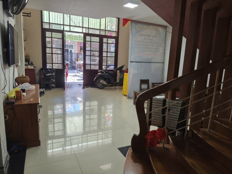 ► MT đường 5.5m gần Chợ Hòa Cường 73m2 ngang 5.2m 4 tầng đúc cứng thoáng mát dưới 9 tỷ